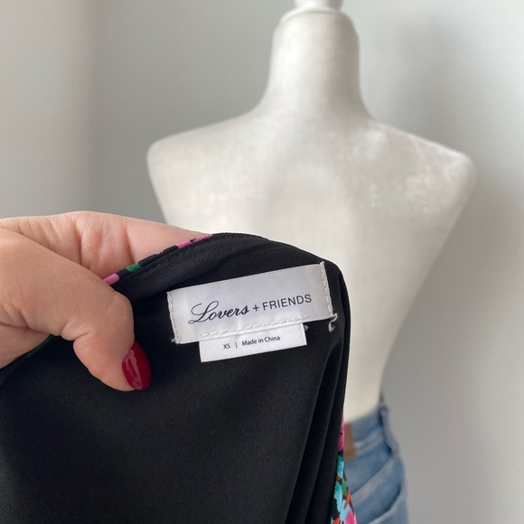 Lovers & Friends floral asymmetrical tank - Picture 5 of 7